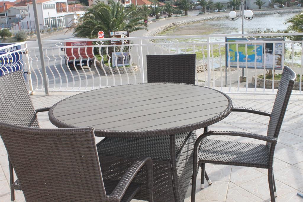 Apartments Roko Kolinda Bibinje Extérieur photo