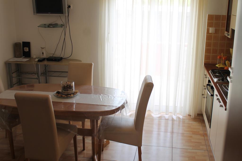 Apartments Roko Kolinda Bibinje Extérieur photo