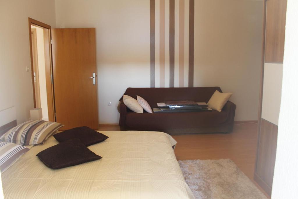 Apartments Roko Kolinda Bibinje Extérieur photo