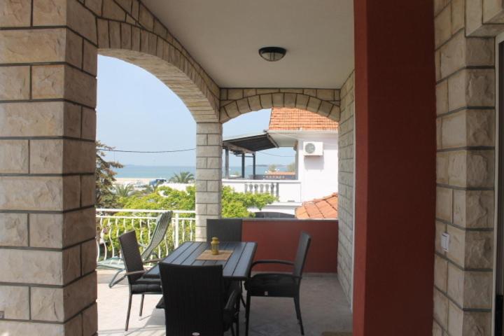 Apartments Roko Kolinda Bibinje Extérieur photo