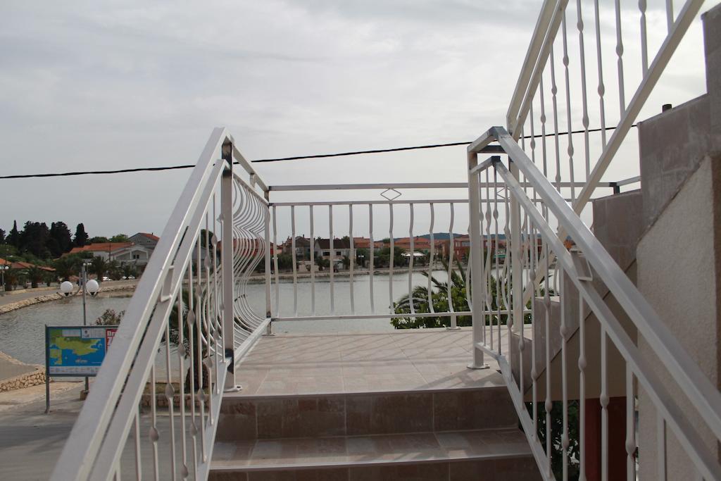 Apartments Roko Kolinda Bibinje Extérieur photo